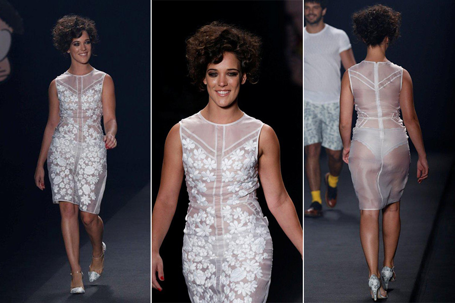 Adriana Birolli desfila com look bordado e transparente pela grife Apoena no Fashion Rio