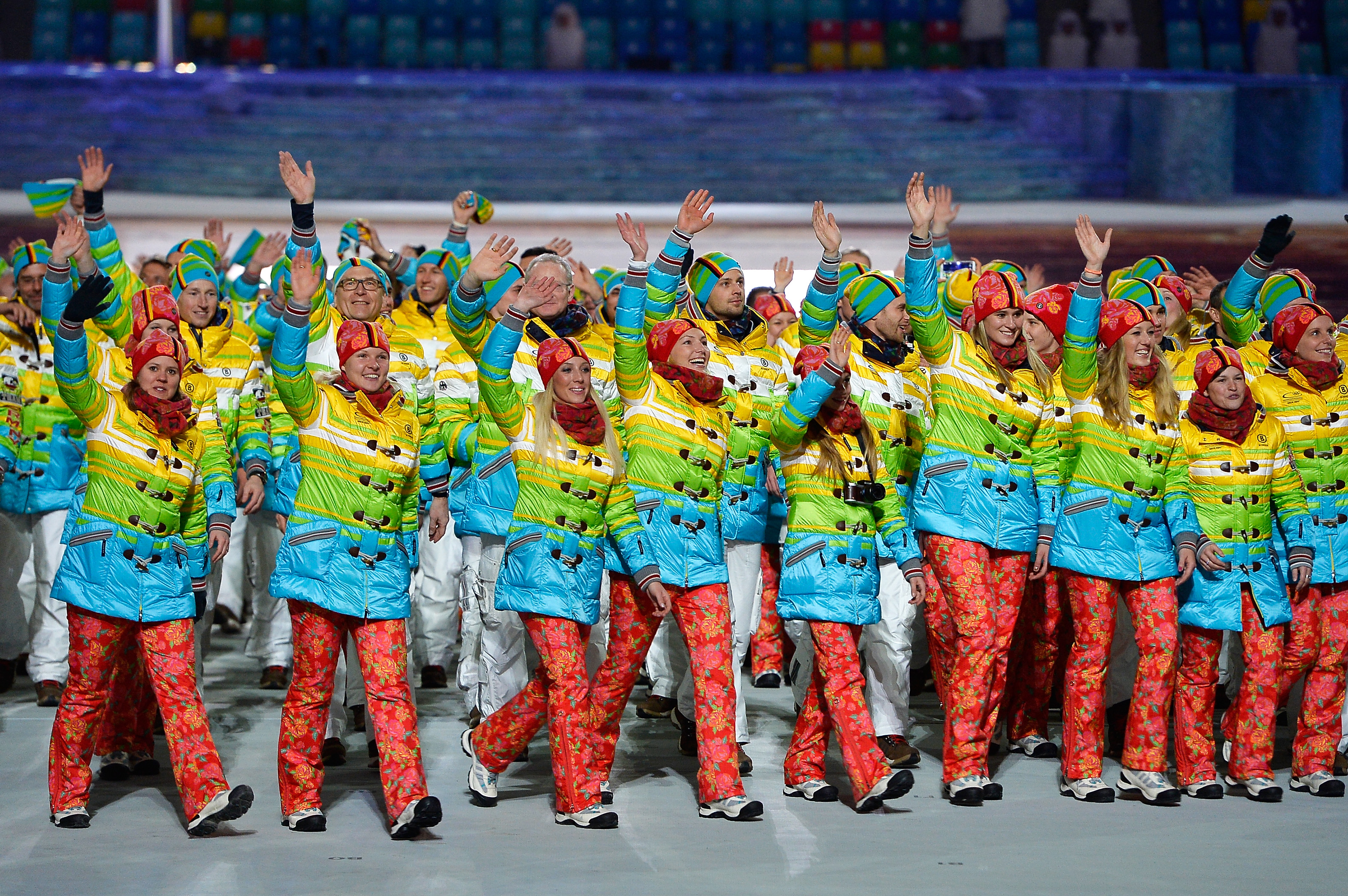 A delegação olímpica da Alemanha não quis passar despercebida pela cerimônia de abertura e, por isso, apostou em calças estampadas e casacos coloridérrimos, em um efeito para lá de confuso