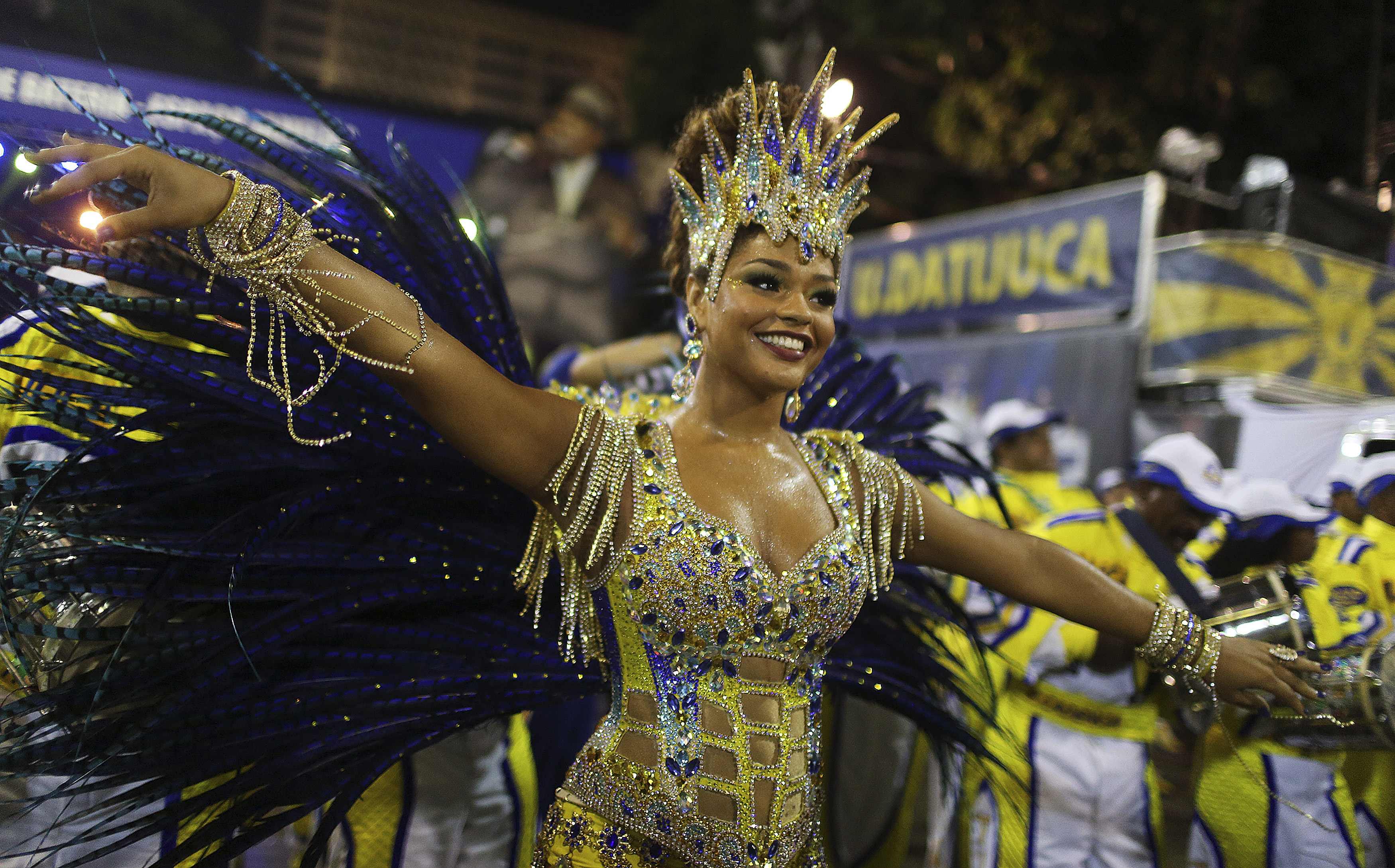 Juliana Alves no desfile da Unidos da Tijuca