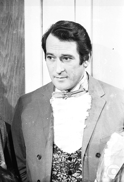Paulo Goulart em 'A Cabana do Pai Tomás' em 1969, seu primeiro trabalho na TV Globo