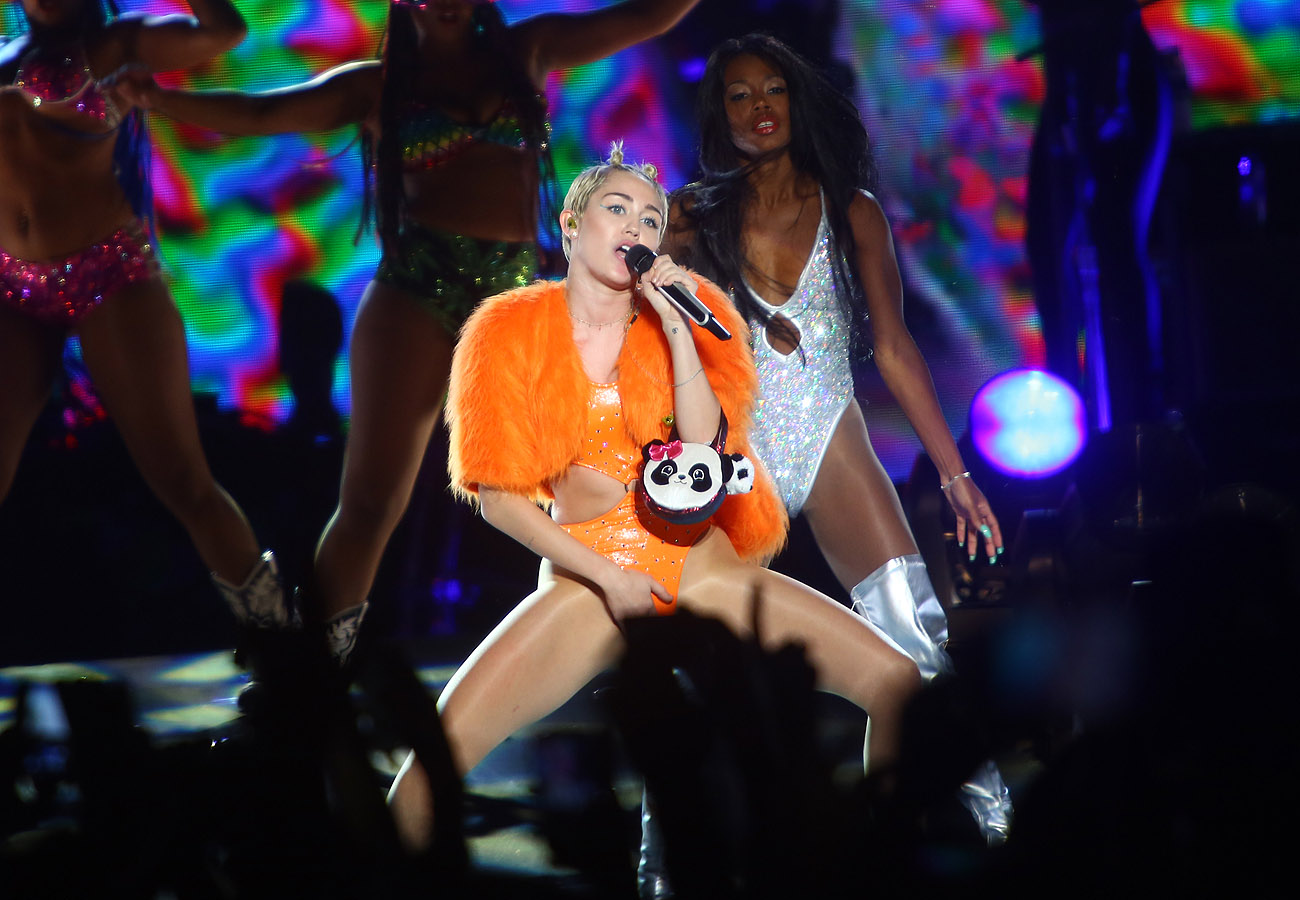Miley Cyrus se apresenta em São Paulo