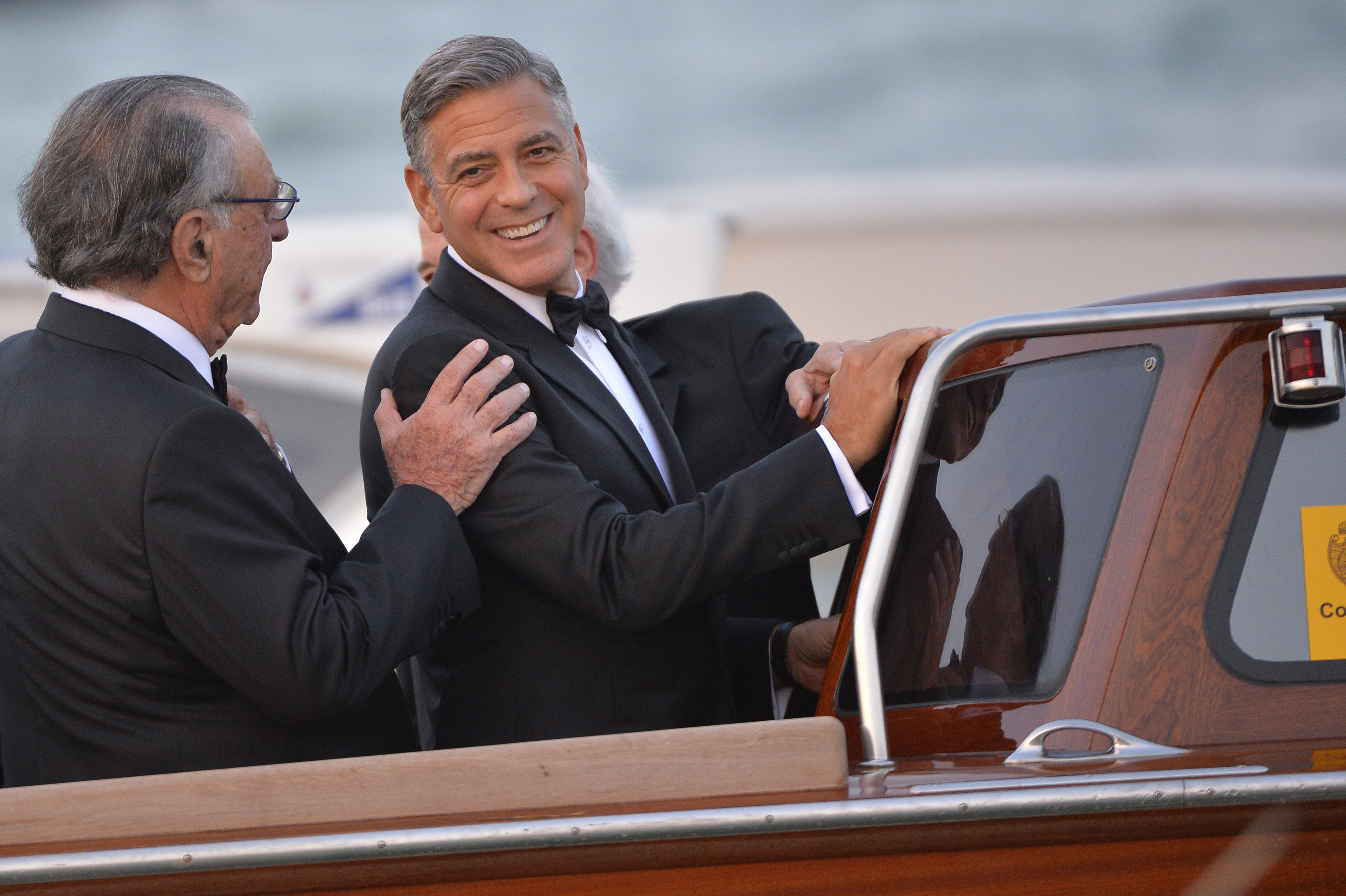 George Clooney deixa o Hotel Cipriani em Veneza