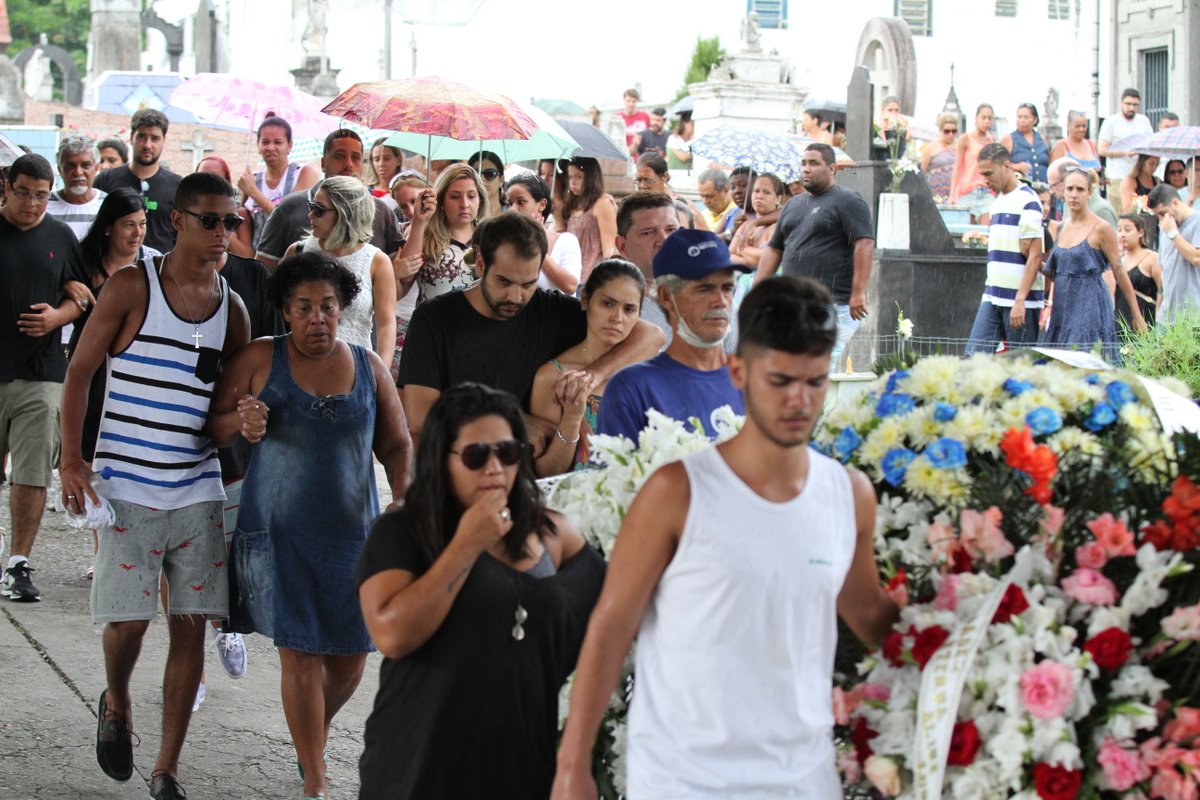 O enterro de Elias Gabriel aconteceu neste domingo,4, no Cemitério de Irajá, na Zona Norte do Rio de Janeiro