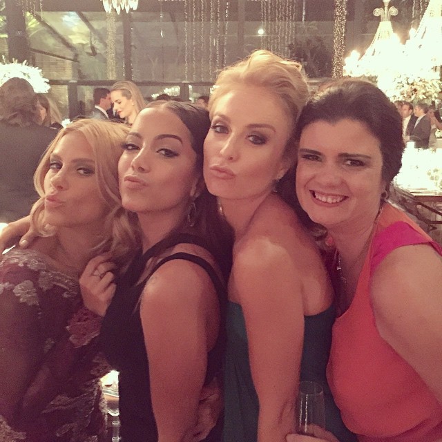 Carolina Dieckmann, Anitta e Angélica na festa de casamento de Fernanda Souza e Thiaguinho em São Paulo