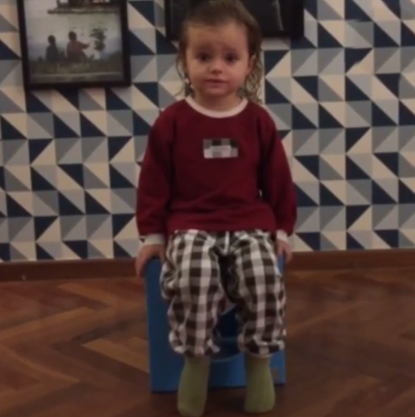 Ana Maria Braga dividiu um vídeo que recebeu dos netos com seus seguidores do Instagram: 'Estou cheia de amor dos meus netinhos. Bento e Jojo, a vovó ama vocês!!!'