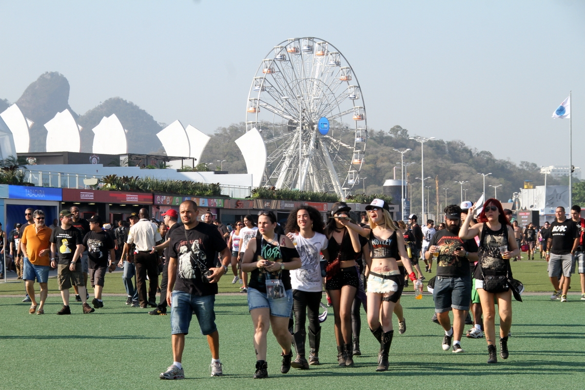 O público chegando para o segundo dia de Rock in Rio