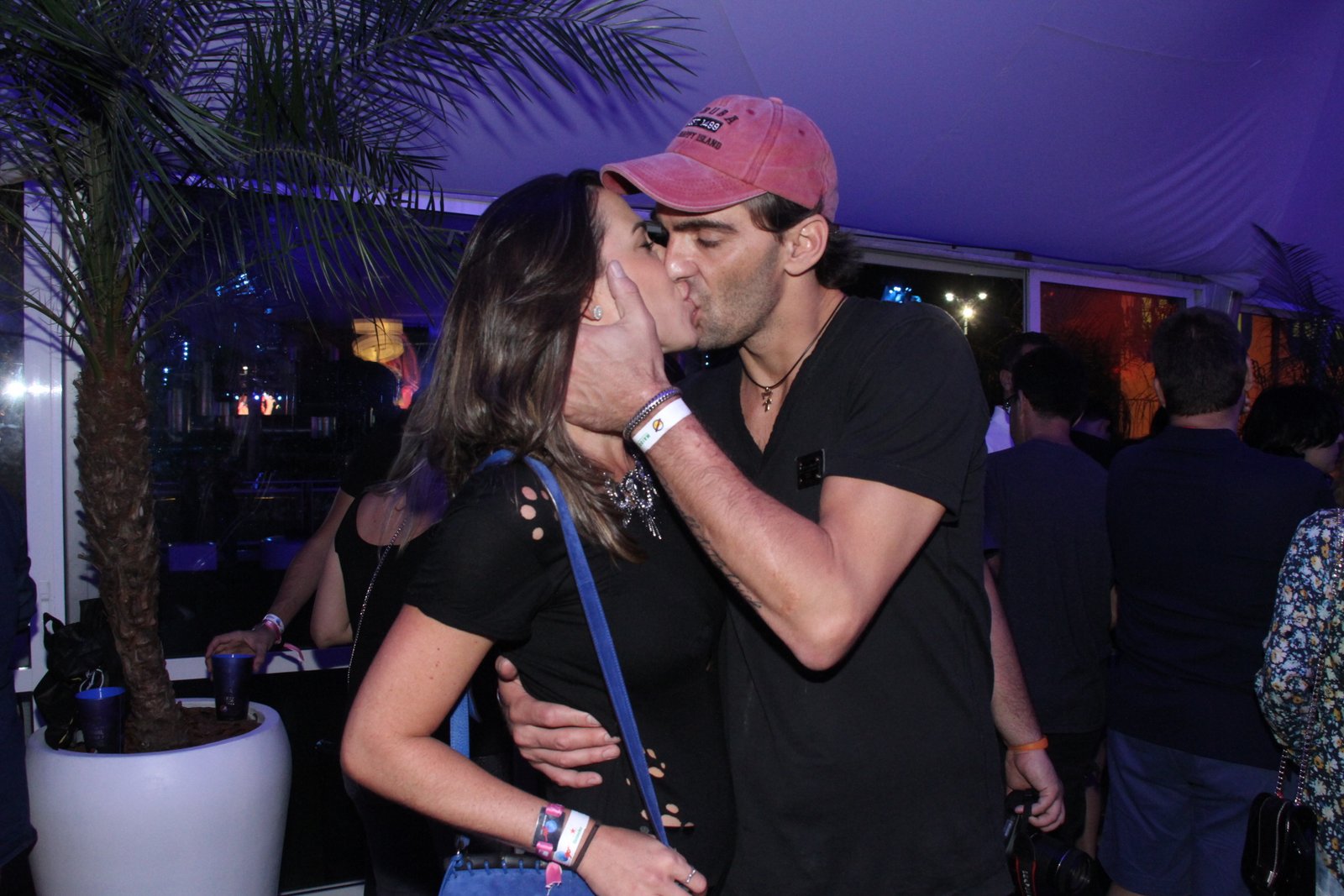 Giba e Maria Luiza Daut  se beijam (pra variar) muito no Rock in Rio