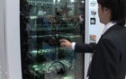 Protótipo de máquina de venda tem tela transparente sensível (Divulgação)