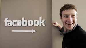 Fundador do Facebook, Mark Zuckerberg, na sede da rede social em Palo Alto, na Califórnia (Foto: Paul Sakuma, File/AP)