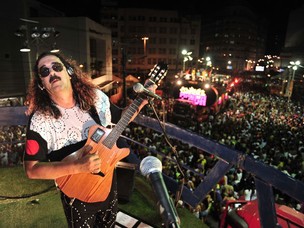 Tradicional encontro dos trios na Praça Castro Alves tem Moraes Moreira eo cantor  Saulo (Foto: Divulgação/Max Haack/Saltur)