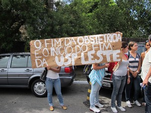 Protesto de alunas da USP Leste (Foto: Juliana Cardilli/G1)