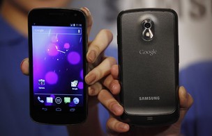 O Galaxy Nexus será o primeiro smartphone a rodar o Android 4.0 (Foto: Bobby Yip/Reuters)
