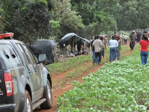 Força Nacional em acampamento indígena na cidade de Amambai (Foto: Tatiane Queiroz/G1 MS)