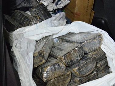 Polícia apreende 37kg de pasta de cocaína na Paraíba (Foto: Walter Paparazzo/G1 PB)