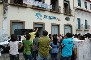 Professores da rede estadual realizam manifestação (Foto: Biné Morais/O Estado)