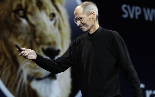 Steve Jobs fala sobre o sistema operacional Lion durante encontro em San Francisco (Foto: Paul Sakuma/AP)