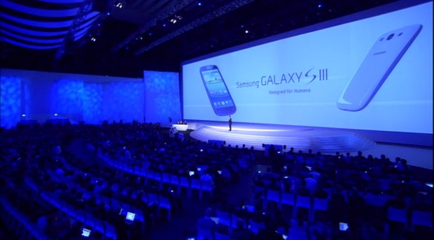 Samsung apresenta no smatrphone Galaxy S III (Foto: Divulgação)