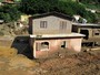 Casa 'anda' cerca de 8 metros com a força da enxurrada em Itaipava, no RJ