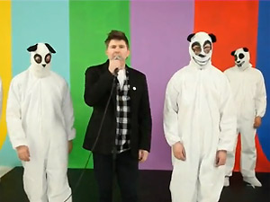 James Murphy 'enfrenta' pandas em novo clipe de sua banda (Foto: Reprodução)
