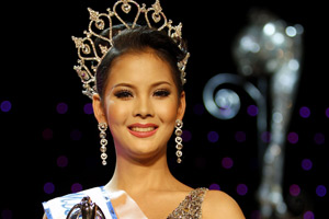 Tailândia elege 'Miss Travesti' (Reuters)