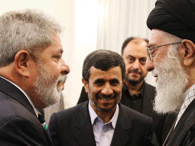 Presidente Lula em encontro com o Líder Supremo do Irã, Aiatolá Ali Khamenei, em Teerã