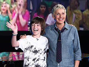 Ellen e Greyson, durante as gravações de 'The Ellen Show'