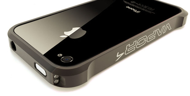 Capa feita de alumínio protege o iPhone contra quedas.