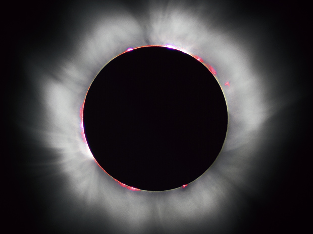 Eclipse total do Sol será observado no próximo domingo (11)