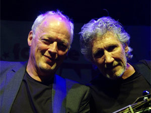 David Gilmour (esquerda) e Roger Waters, em show na semana passada