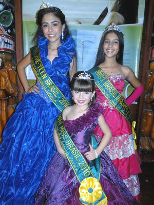 O concurso Miss Brasil Infantil 2010 foi realizado no domingo  (18) no Parque Beto Carrero World, em Penha (SC).Santa Catarina.  Candidatas de todo país desfilaram com trajes típicos e demonstraram  seus talentos, como a dança. Thaisi Dias, de 13 anos, de Po