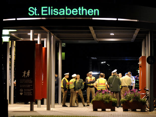 Entrada do hospital St. Elisabethen, em Lörrach, sudoeste da Alemanha, onde ocorreu o tiroteio.