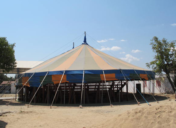 Operários montam circo-escola em Itapipoca, cdade que ficou conhecida como terra do palhaço Tiririca 