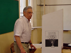 Ex-presidente votou na manhã deste domingo em Higienópolis