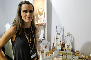 Gabriela Pires é designer e proprietéria da marca que leva seu nome