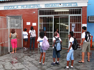 A Escola Municipal Brant Horta está sem aulas nesta sexta