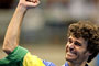 Guga vence Agassi em  jogo festivo no Rio (reuters)