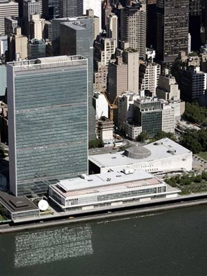 Vista aérea da sede da ONU, em Nova York (Foto: Stan Honda / AFP)