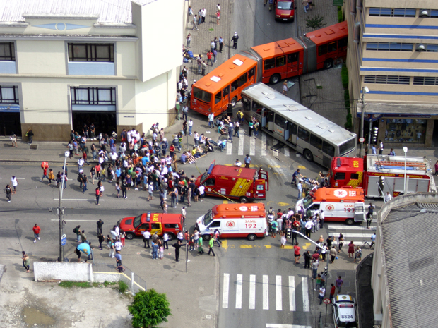 Acidente de ônibus em Curitiba