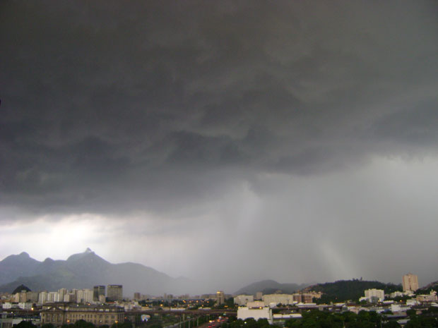 Chuva chegando ao Rio de Janeiro