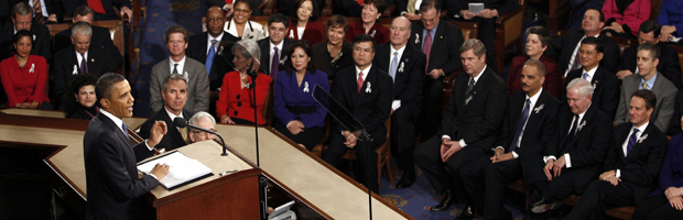 Parlamentares assistem ao discurso de Obama nesta terça-feira (25).
