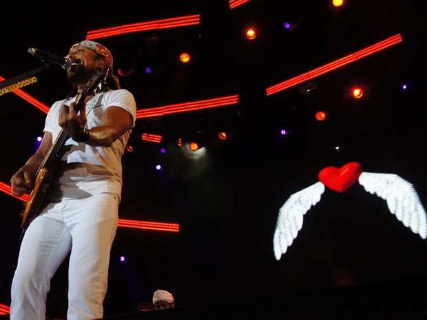 Bell Marques lançou o hit "Meu coração voou" durante o Festival de Verão (Foto: Glauco Araújo/G1)