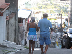 Moradores - ocupação São Carlos - Rio (Foto: Thamine Leta / G1)
