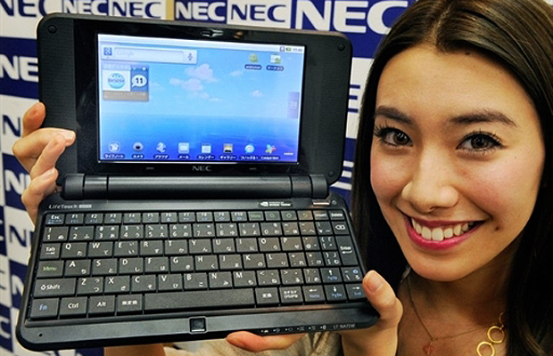 NEC lança tablet com tela sensível ao toque e teclado físico (Foto: Toru Yamanaka/AFP)