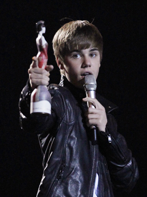 Justin Bieber no Brit Awards (Foto: Reuters)