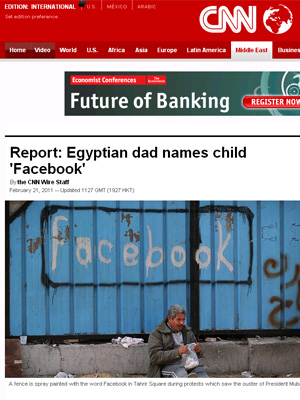Jovens usaram Facebook para organizar protestos no Egito (Foto: Reprodução)