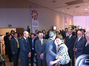 Presidente Dilma Rousseff chega ao encontro de governadores do Nordeste (Foto: Nathalia Passarinho/G1 )