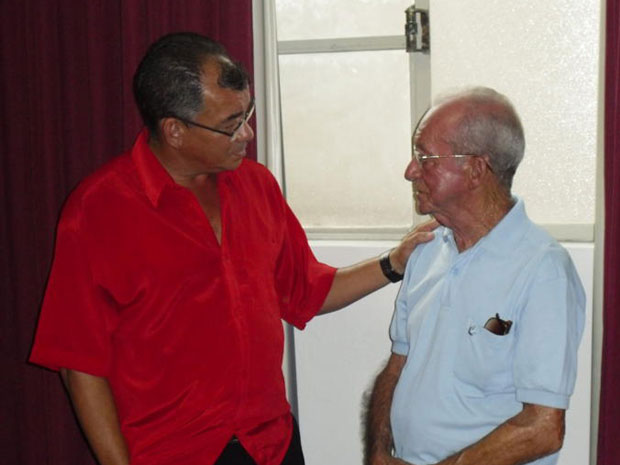 Pai e filho se reencontram após mais de 40 anos  (Foto: Divulgação / Polícia Civil)