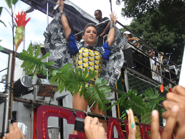 Claudia Leitte começa carnaval em salvador (Foto: Edgar de Souza/G1)