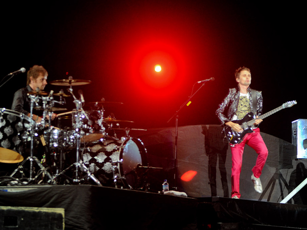 Os integrantes da banda Muse, responsável pela abertura do show do U2 neste sábado (9) (Foto: Flavio Moraes/G1)