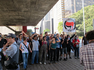 Protesto na Paulista (Foto: Marta Cavallini/G1)